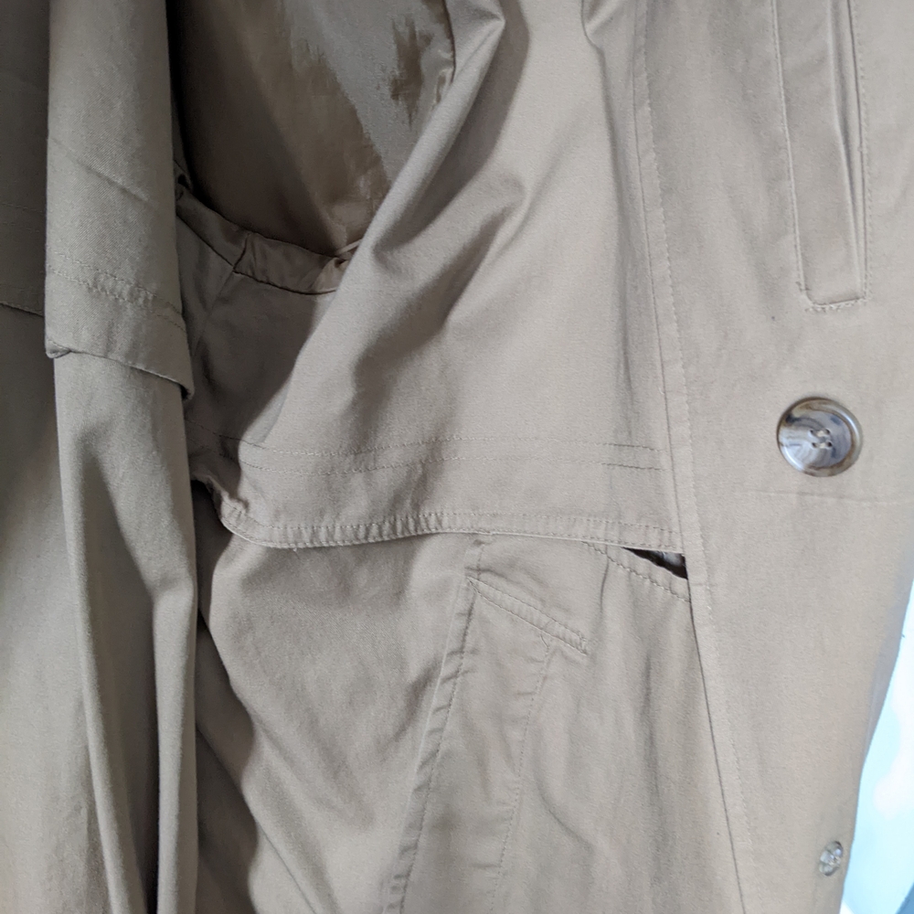 Classic Tan Trench Coat - Picture 5 of 11